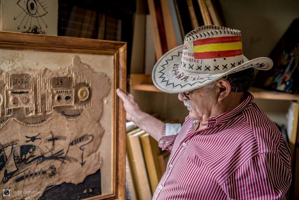 Daniel Cabrejas con obra en arena